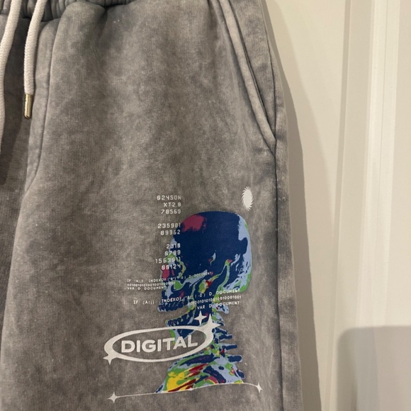 BooHoo Sweatpants - Picture 3 of 8